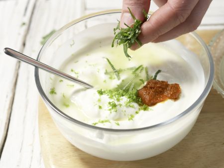 Scharfer Limetten-Dip Zubereitung Schritt 3 Scharfer Limetten-Dip Zubereitung Schritt 3