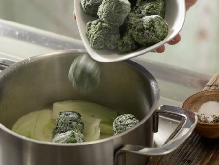 Schaumomelett mit Blattspinat Zubereitung Schritt 3 Schaumomelett mit Blattspinat Zubereitung Schritt 3