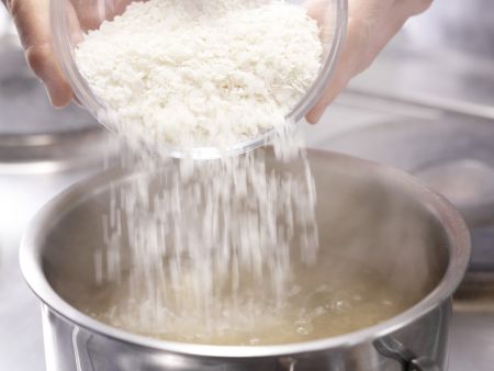 Schneller Gemüse-Risotto Zubereitung Schritt 1 Schneller Gemüse-Risotto Zubereitung Schritt 1