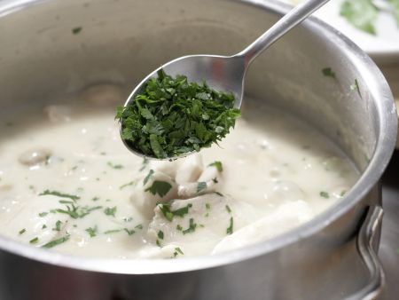 Schnelles Hühnerfrikassee Zubereitung Schritt 8 Schnelles Hühnerfrikassee Zubereitung Schritt 8