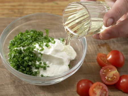 Schnittlauchbrot mit Tomaten Zubereitung Schritt 2 Schnittlauchbrot mit Tomaten Zubereitung Schritt 2