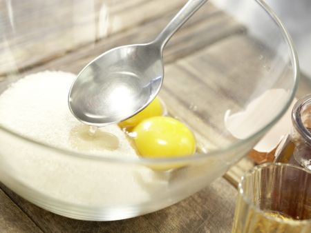 Schoko-Himbeerschnitten Zubereitung Schritt 2 Schoko-Himbeerschnitten Zubereitung Schritt 2