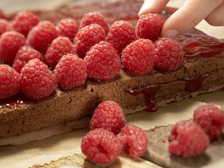 Schoko-Himbeerschnitten Zubereitung Schritt 7 Schoko-Himbeerschnitten Zubereitung Schritt 7