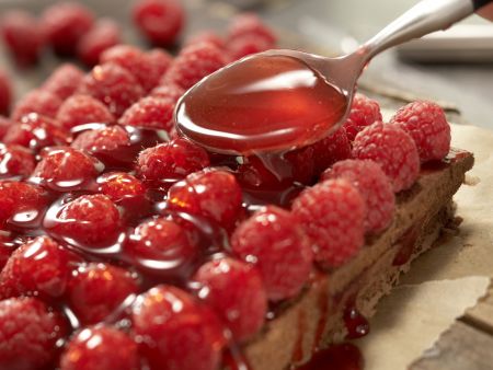 Schoko-Himbeerschnitten Zubereitung Schritt 8 Schoko-Himbeerschnitten Zubereitung Schritt 8