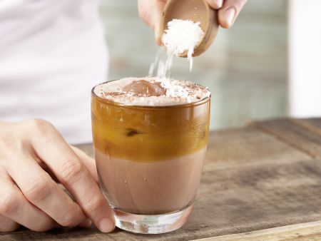 Schoko-Shake Zubereitung Schritt 2 Schoko-Shake Zubereitung Schritt 2