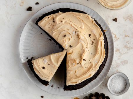 Schokoladenkuchen mit Cashewbutter-Topping