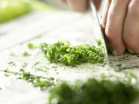 Schollenröllchen auf Spitzkohl Zubereitung Schritt 1 Schollenröllchen auf Spitzkohl Zubereitung Schritt 1