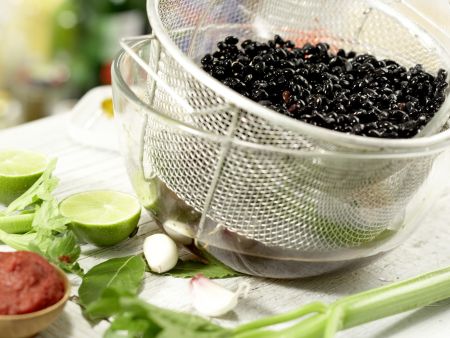 Schwarze Bohnensuppe Zubereitung Schritt 2 Schwarze Bohnensuppe Zubereitung Schritt 2