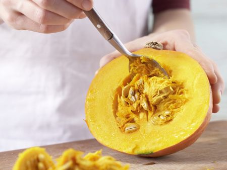 Schweinefilet mit Kürbis-Apfel-Gemüse Zubereitung Schritt 2 Schweinefilet mit Kürbis-Apfel-Gemüse Zubereitung Schritt 2
