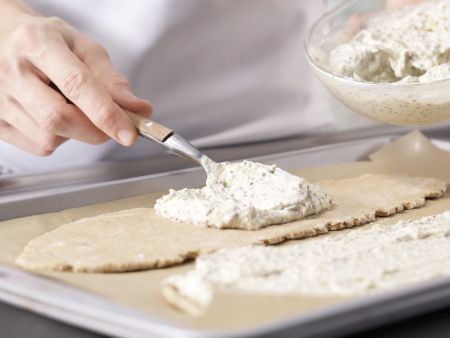 Sellerie-Apfel-Pizza Zubereitung Schritt 7 Sellerie-Apfel-Pizza Zubereitung Schritt 7