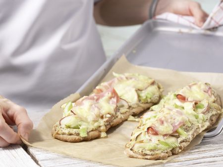 Sellerie-Apfel-Pizza Zubereitung Schritt 9 Sellerie-Apfel-Pizza Zubereitung Schritt 9