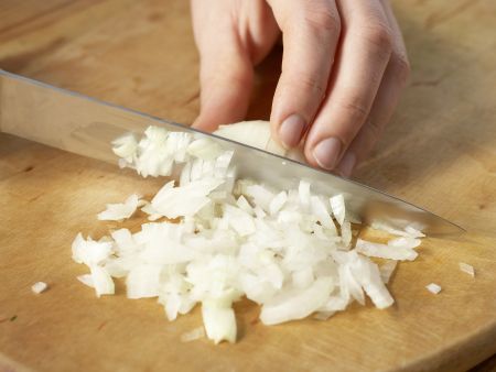 Semmelknödel mit Rahmpilzen – smarter Zubereitung Schritt 4 Semmelknödel mit Rahmpilzen – smarter Zubereitung Schritt 4