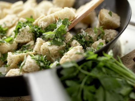 Semmelknödel-Soufflés Zubereitung Schritt 4 Semmelknödel-Soufflés Zubereitung Schritt 4
