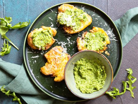 Smashed Potatoes mit Pesto