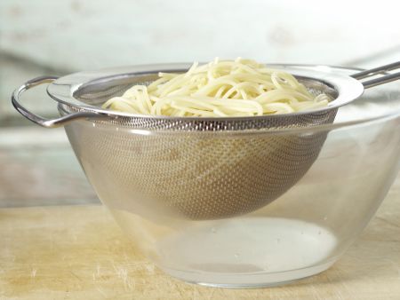 Spaghetti mit rotem Pesto Zubereitung Schritt 7 Spaghetti mit rotem Pesto Zubereitung Schritt 7