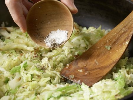 Spaghetti-Topf mit Wirsing Zubereitung Schritt 8 Spaghetti-Topf mit Wirsing Zubereitung Schritt 8