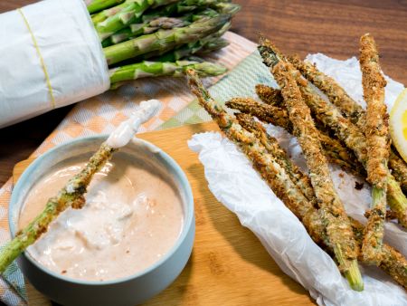 Spargel-Pommes mit Knoblauch-Dip