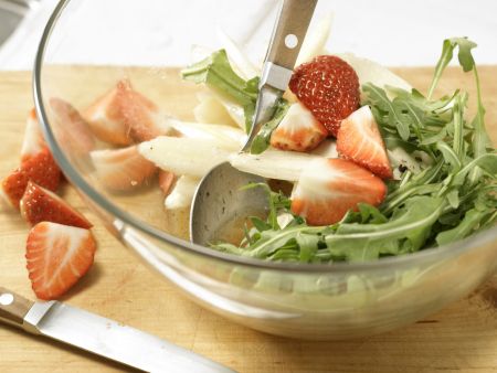 Spargel-Rucola-Salat Zubereitung Schritt 8 Spargel-Rucola-Salat Zubereitung Schritt 8