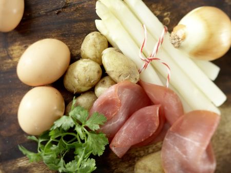 Spargel-Schinken-Omelett Zubereitung Schritt 1 Spargel-Schinken-Omelett Zubereitung Schritt 1