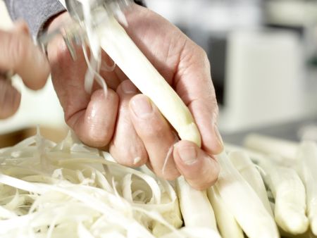 Spargel – smarter Zubereitung Schritt 1 Spargel – smarter Zubereitung Schritt 1