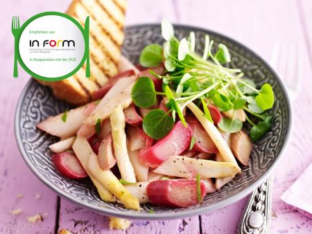Spargelsalat mit Rhabarber Spargelsalat mit Rhabarber