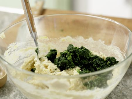 Spinat-Quark-Plätzchen Zubereitung Schritt 6 Spinat-Quark-Plätzchen Zubereitung Schritt 6