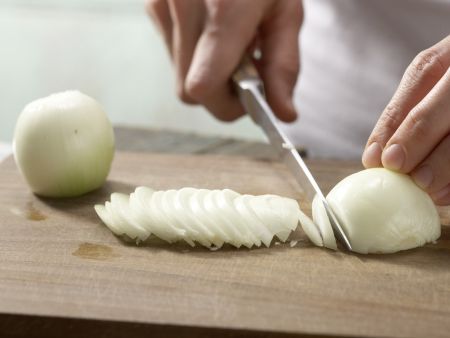 Spitzkohl-Morchel-Gemüse Zubereitung Schritt 2 Spitzkohl-Morchel-Gemüse Zubereitung Schritt 2