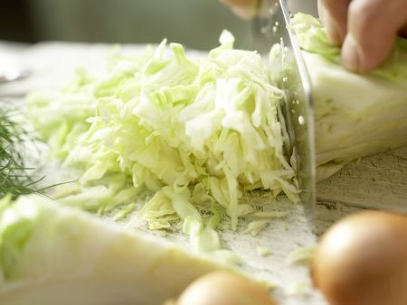 Spitzkohl in Sojacreme Zubereitung Schritt 1 Spitzkohl in Sojacreme Zubereitung Schritt 1