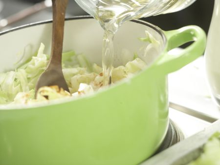 Spitzkohl in Sojacreme Zubereitung Schritt 3 Spitzkohl in Sojacreme Zubereitung Schritt 3