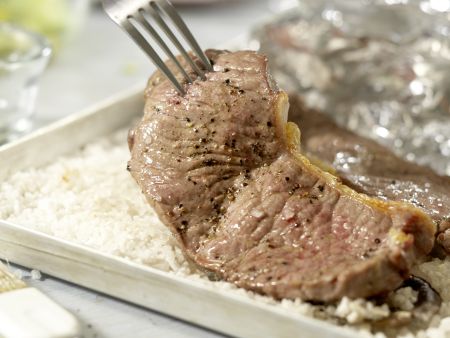 Steaks vom Salzbett Zubereitung Schritt 8 Steaks vom Salzbett Zubereitung Schritt 8