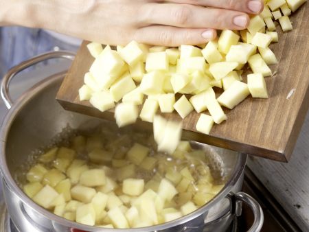 Steckrüben-Kartoffel-Püree Zubereitung Schritt 2 Steckrüben-Kartoffel-Püree Zubereitung Schritt 2