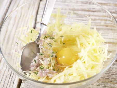Steckrüben-Rösti Zubereitung Schritt 2 Steckrüben-Rösti Zubereitung Schritt 2