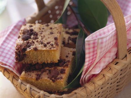 Streuselkuchen mit Haselnüssen