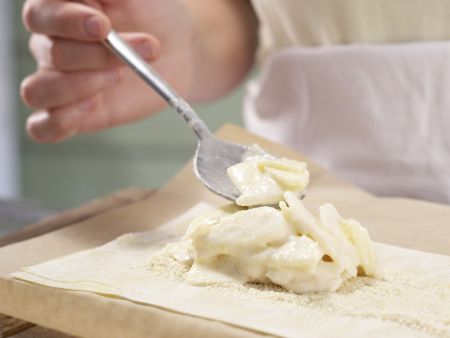 Strudelpäckchen Zubereitung Schritt 6 Strudelpäckchen Zubereitung Schritt 6