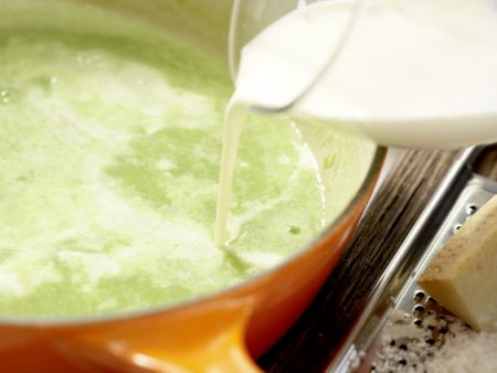 Süppchen von grünem Spargel Zubereitung Schritt 6 Süppchen von grünem Spargel Zubereitung Schritt 6