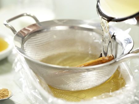 Süße Apfel-Gelee-Würfel Zubereitung Schritt 5 Süße Apfel-Gelee-Würfel Zubereitung Schritt 5
