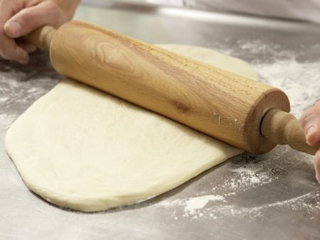 Süße Hefefladen mit Kirschen Zubereitung Schritt 7 Süße Hefefladen mit Kirschen Zubereitung Schritt 7