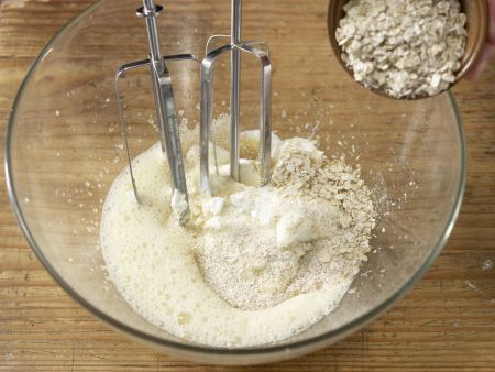 Süße Quarkpuffer mit Apfelsalat Zubereitung Schritt 4 Süße Quarkpuffer mit Apfelsalat Zubereitung Schritt 4