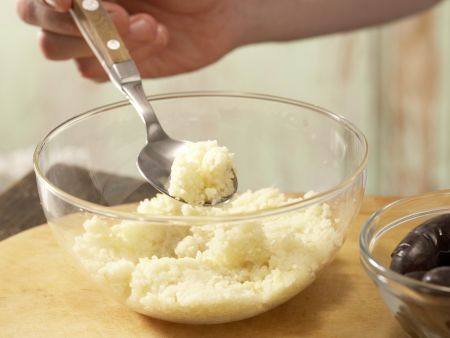 Süße Teigrollen "Ali Baba" Zubereitung Schritt 2 Süße Teigrollen "Ali Baba" Zubereitung Schritt 2