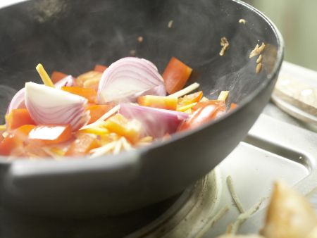 Süßsaures Putenfleisch Zubereitung Schritt 6 Süßsaures Putenfleisch Zubereitung Schritt 6