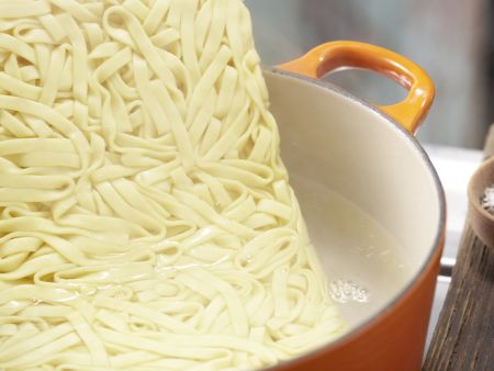 Tagliatelle und marinierter Lachs Zubereitung Schritt 8 Tagliatelle und marinierter Lachs Zubereitung Schritt 8