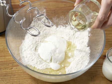 Teigschnecken mit Pfirsichen Zubereitung Schritt 5 Teigschnecken mit Pfirsichen Zubereitung Schritt 5