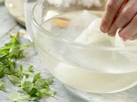 Thai-Frühlingsrollen Zubereitung Schritt 8 Thai-Frühlingsrollen Zubereitung Schritt 8