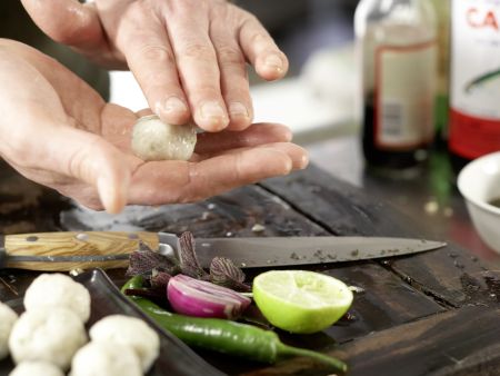 Thai-Garnelenbällchen Zubereitung Schritt 5 Thai-Garnelenbällchen Zubereitung Schritt 5