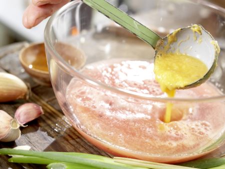Thailändische Melonensuppe Zubereitung Schritt 6 Thailändische Melonensuppe Zubereitung Schritt 6