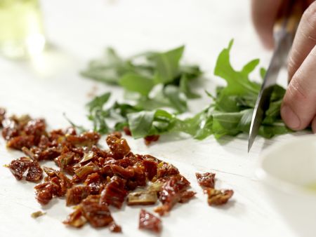 Thunfisch-Nudelsalat Zubereitung Schritt 4 Thunfisch-Nudelsalat Zubereitung Schritt 4