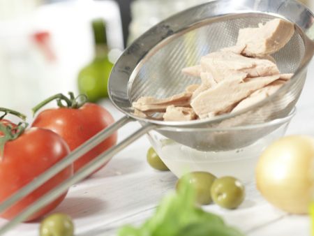 Thunfisch-Pasta Zubereitung Schritt 1 Thunfisch-Pasta Zubereitung Schritt 1