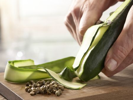Thunfisch-Zucchini-Röllchen Zubereitung Schritt 3 Thunfisch-Zucchini-Röllchen Zubereitung Schritt 3