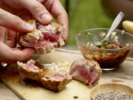 Thunfischtatar vom Grill Zubereitung Schritt 8 Thunfischtatar vom Grill Zubereitung Schritt 8