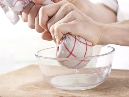 Tofu-Buletten Zubereitung Schritt 2 Tofu-Buletten Zubereitung Schritt 2
